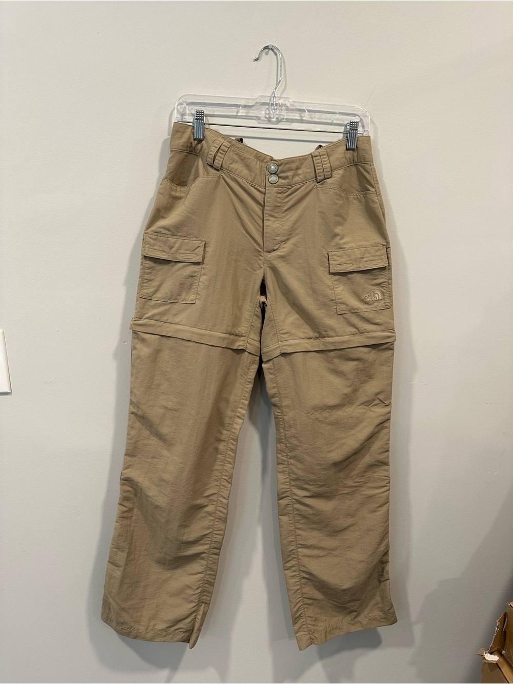 The North Face Women's Tan Straight-Leg Cargo Pants